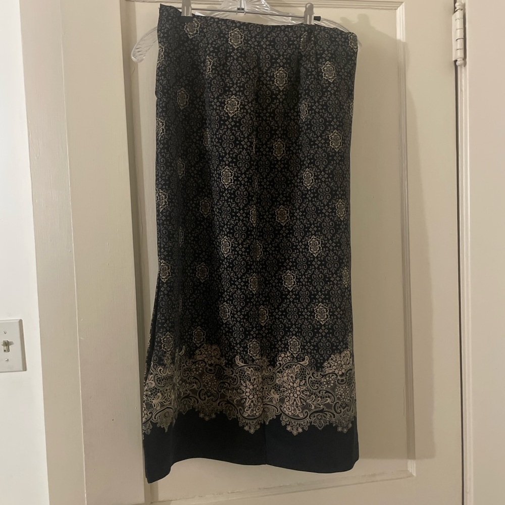 JM Collection Elegant Black and Cream Maxi Skirt